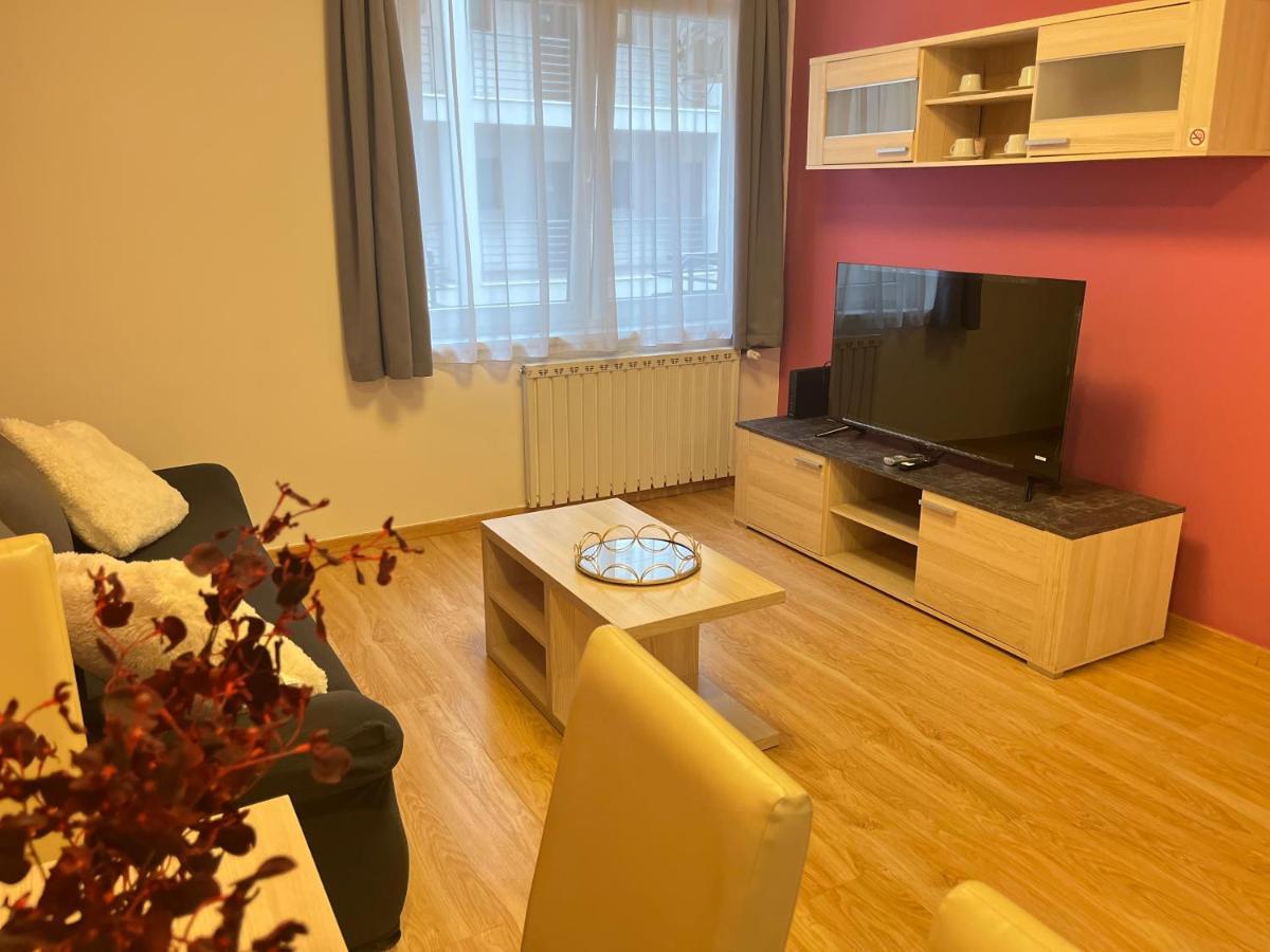 Corvin Pearl Deluxe Apartment Budapest Ngoại thất bức ảnh